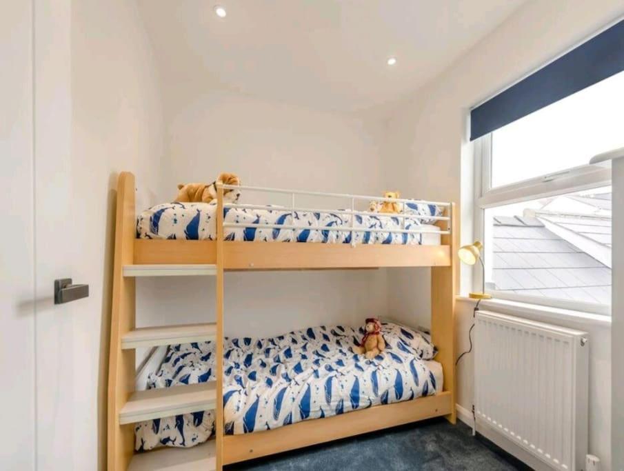 Sea View Luxury 5 Star Cottage Near Milford Marina Milford Haven Exterior photo