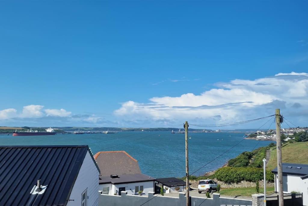 Sea View Luxury 5 Star Cottage Near Milford Marina Milford Haven Exterior photo